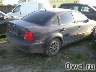 Битый автомобиль Volkswagen Passat