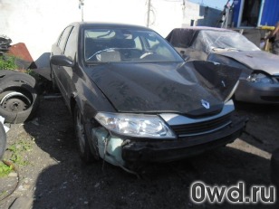 Битый автомобиль Renault Laguna