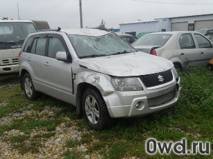 Битый автомобиль Suzuki Grand Vitara