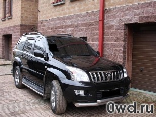 Битый автомобиль Toyota Land Cruiser Prado