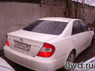 Битый автомобиль Toyota Camry