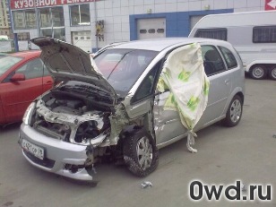 Битый автомобиль Opel Meriva