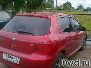 Битый автомобиль Peugeot 307