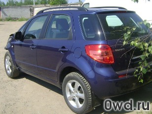 Битый автомобиль Suzuki SX4