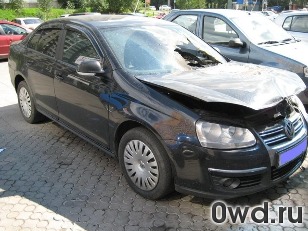 Битый автомобиль Volkswagen Jetta