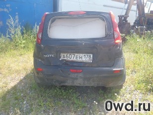 Битый автомобиль Nissan Note