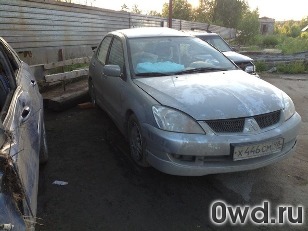 Битый автомобиль Mitsubishi Lancer