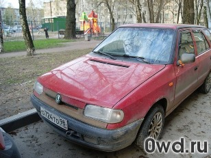 Битый автомобиль Skoda Felicia