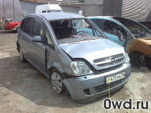 Битый автомобиль Opel Meriva