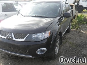 Битый автомобиль Mitsubishi Outlander