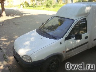 Битый автомобиль Opel Combo