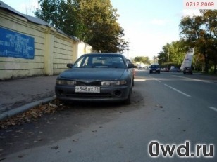 Битый автомобиль Mitsubishi Galant