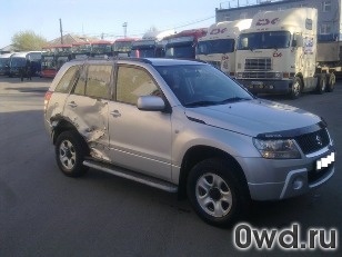 Битый автомобиль Suzuki Grand Vitara