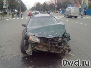 Битый автомобиль Suzuki Baleno