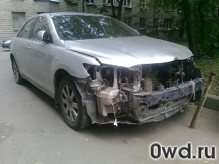 Битый автомобиль Toyota Camry