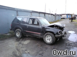 Битый автомобиль Ford Explorer