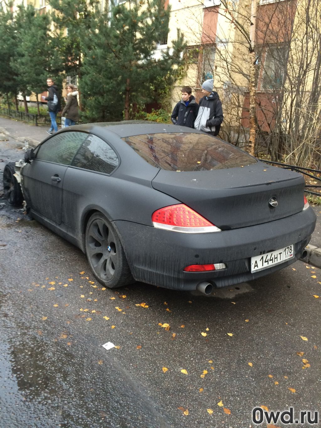 Битый автомобиль BMW 6 (2006) в Санкт-Петербурге